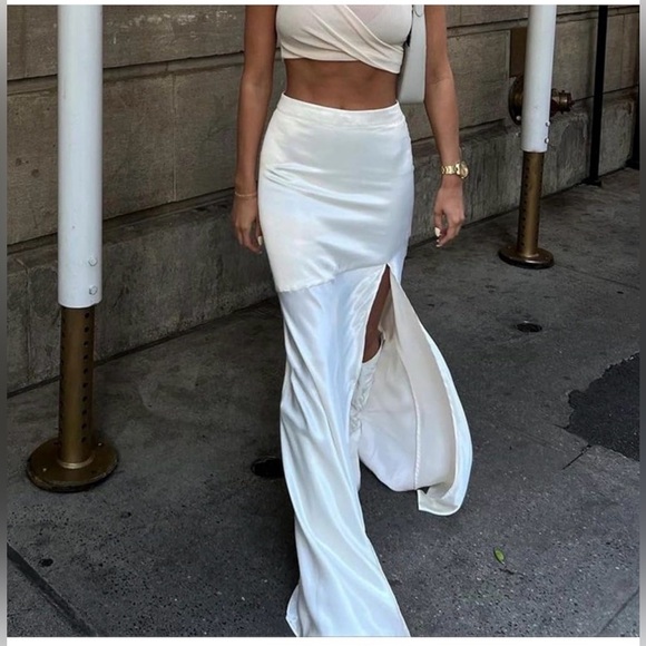 Commense Satin Patchwork Split Maxi Skirt - Picture 3 of 14